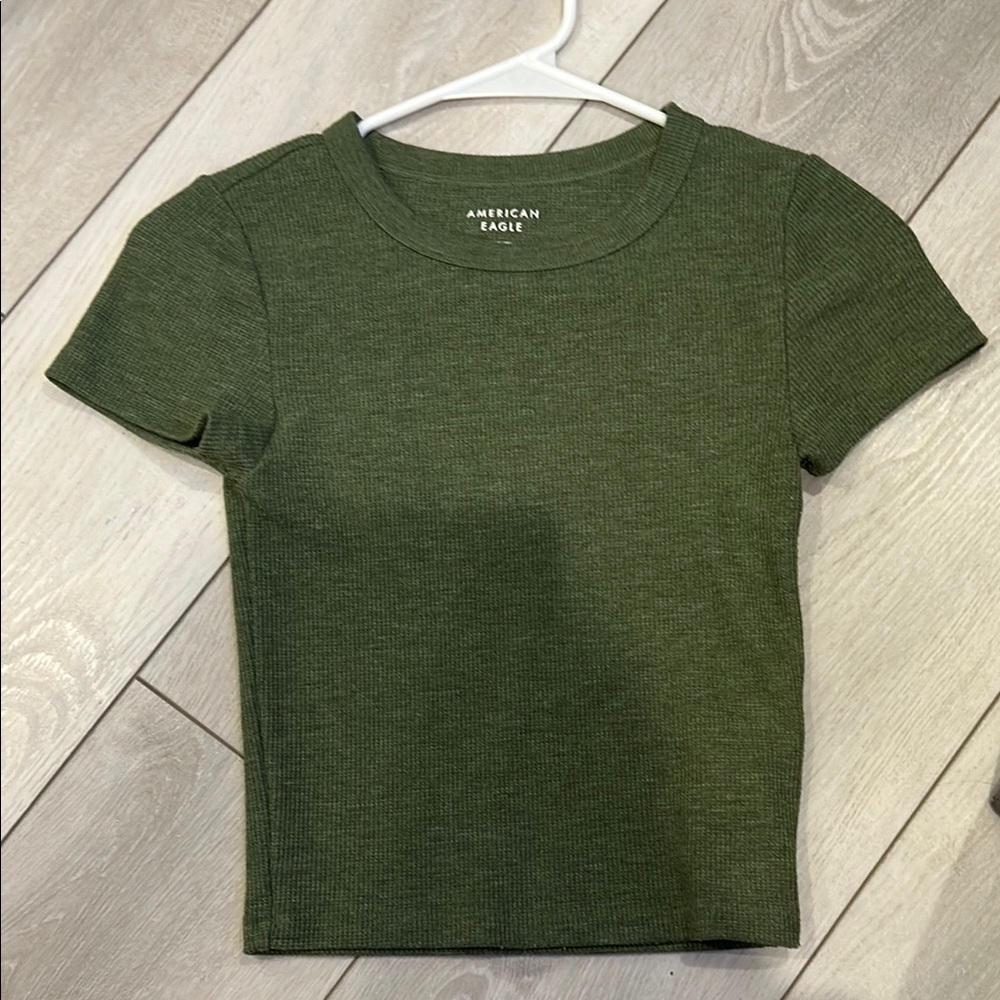 American Eagle Outfitters Green Fitted Crop T-Shirt